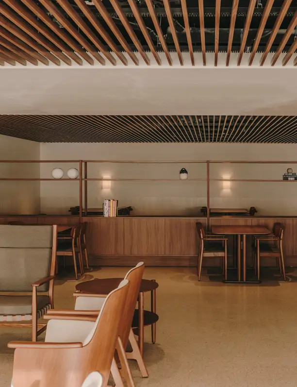 Una residencia de mayores en Barcelona que rompe con el interiorismo tradicional